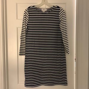 Vineyard Vines navy and white striped dress